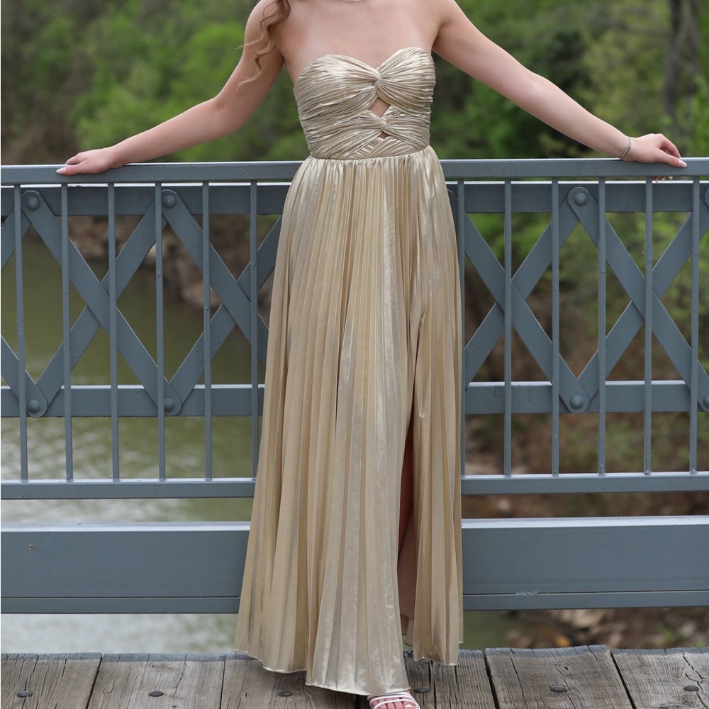 Elegant Gold Strapless Evening Gown